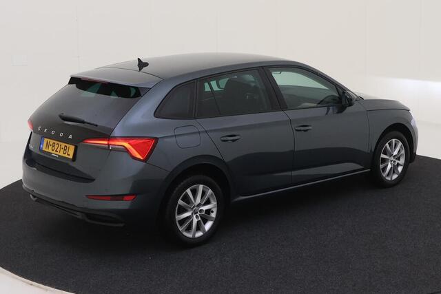 Skoda SCALA 1.0 TSI Business Edition Navigatie / Alcantara / Stoelverwarming / Parkeersensoren / Clima