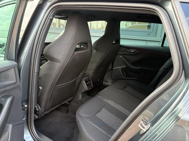 Skoda SCALA 1.0 TSi Sport Business CLIMA/CRUISE/CARPLAY/DAB/PDC/18INCH/TREKHAAK