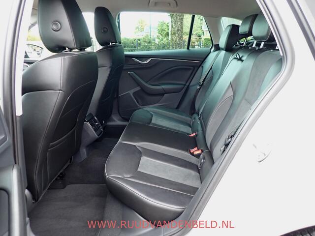 Skoda SCALA 1.5TSI DSG7 ACC/FULL-LED/CAMERA/CARPLAY/VIRTUAL