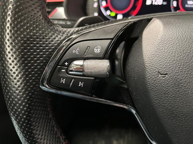 Skoda SCALA 1.5 TSI Monte Carlo / AUTOMAAT/ PANO/ LED/ DIGITAL DASHBOARD/ CRUISE CONTROL/ SMARTLINK/ NAVI/ RIJ-MODI/ PARK. SENSOREN + CAMERA/ STOEL VERWARM./ DAB