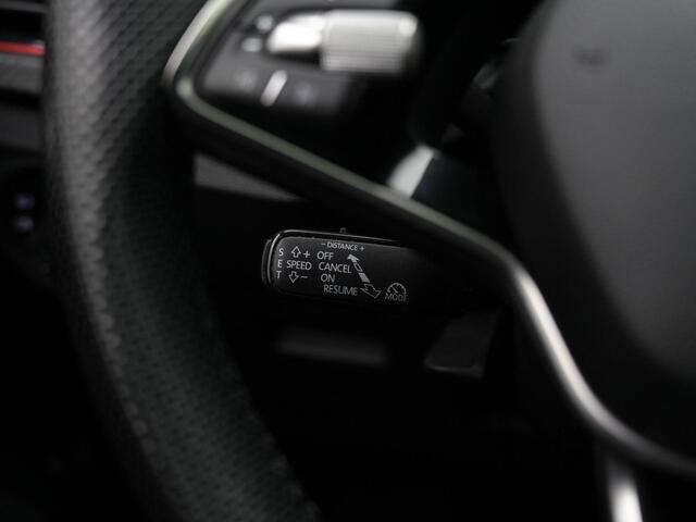 Skoda SCALA 1.0 TSI 115 pk DSG Monte Carlo | Panoramadak | Matrix LED | Achteruitrijcamera | Navigatie | Stoelverwarming | Adaptive Cruise