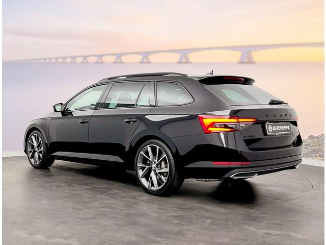 Skoda SUPERB Sportline Business 1.5 110 kW / 150 pk TSI Combi 7 Panoramadak - Trekhaak - 19 inch LM