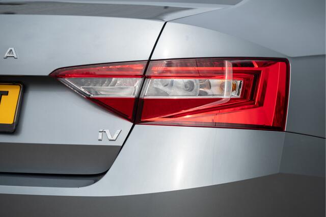 Skoda SUPERB 1.4 TSI iV Business Edition Plus | Adapt. Cruise | Apple CarPlay | Navi | Stoelverw. | Afn. Trekhaak |