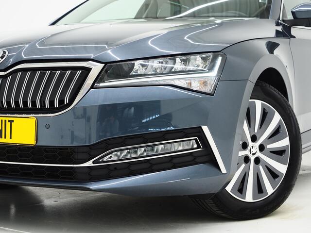 Skoda SUPERB Combi 1.4 TSI iV 218PK | Panoramadak | Adaptive Cruise | Virtual | Camera | Trekhaak