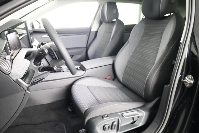 Skoda SUPERB Combi Business Edition 1.5 TSI PHEV 204pk | 19 inch | Elek. + massagestoelen | Stoelverwarming | Adaptive Cruise | Blind Spot | Navigatie | Camera |