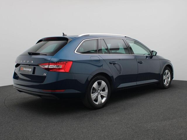 Skoda SUPERB Combi 1.4 TSI iV Business Edition 218PK DSG Achteruitrijcamera, Keyless, Virtual Cockpit, Cruise Control, Navi, Apple Carplay/Android Auto, 17" LM Velgen
