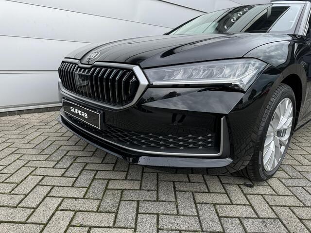 Skoda SUPERB First Edition 1.5 TSI m-HEV 150 pk DSG | Automaat | Navigatie | Adaptieve cruise control | 18'' Lichtmetalen velgen | Camera |