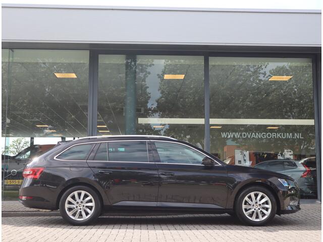 Skoda SUPERB Combi 1.5 TSI ACT Style Business / Panoramadak / 9.000 KM!