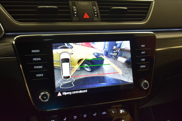 Skoda SUPERB Combi 1.4 TSI iV Style EL Trekhaak + Achterklep Canton Sound stoel/stuurverwarming Edition Plus