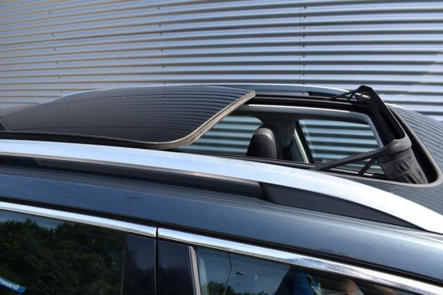 Skoda SUPERB COMBI 1.4 TSI DSG7 STYLE BUSINESS / P.DAK / EL. STOELEN / KEYLESS