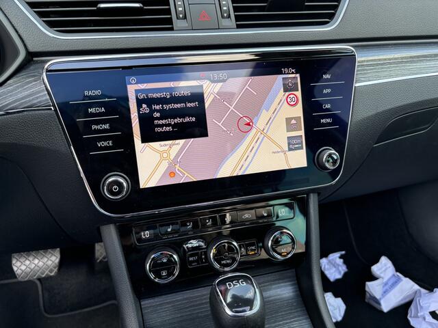 Skoda SUPERB Combi 1.5 TSI ACT Business Edition AUTOMAAT / PANORAMADAK / FULL LED / CAMERA / KEYLESS / ALCANTARA / CARPLAY / CRUISE / NL-AUTO