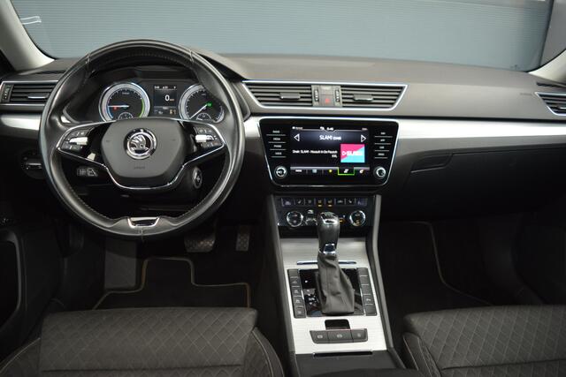 Skoda SUPERB Combi 1.4 TSI iV Business Edition Plus | ACC | Trekhaak | Canton |