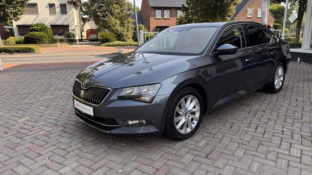 Skoda SUPERB 1.4 TSI ACT Style Business | Nieuw Model | Automaat |