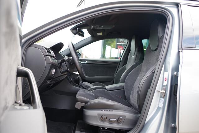 Skoda SUPERB Combi 1.4 TSI 218 PK iV Sportline Business PHEV, Adap. Cruise Control, Canton Sound, LED