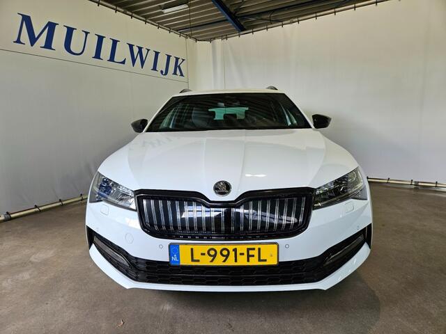 Skoda SUPERB Combi 1.4 TSI iV Sportline Business / Trekhaak / NL Auto