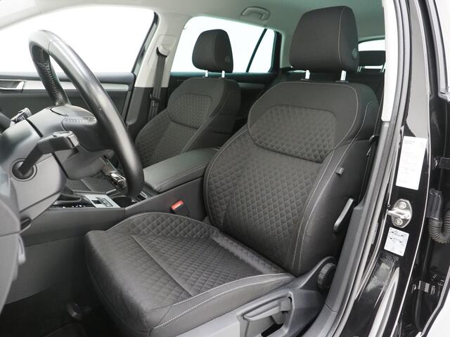 Skoda SUPERB Combi 1.4 TSI iV 218PK | Keyless | Camera | DAB | Cruise | Stoelverwarming | LED | Carplay