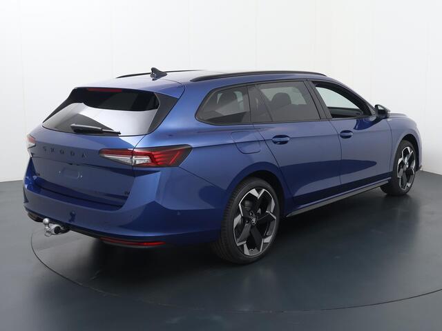 Skoda SUPERB Combi Sportline Business 1.5 TSI PHEV 204 PK DSG Automaat | Panorama dak | Suite Sport Leder | 19" lichtmetalen velgen | Trekhaak | Canton Geluidssysteem |