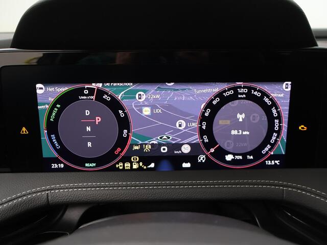 Skoda SUPERB Combi Sportline Business 1.5 TSI PHEV 204 PK DSG Automaat | Panorama dak | Suite Sport Leder | 19" lichtmetalen velgen | Trekhaak | Canton Geluidssysteem |