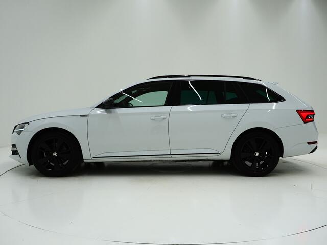 Skoda SUPERB Combi 1.4 TSI iV Sportline 218PK | Panoramadak | Trekhaak | Sportstoelen | Camera | Keyless | Carplay