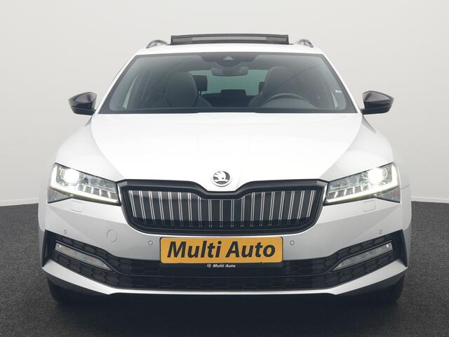 Skoda SUPERB Combi 1.4 TSI iV Sportline Plug In Hybrid 218pk Dealer O.H PHEV | Trekhaak Af Fabriek | Panodak | Adaptive Cruise | Camera | Alcantara Sportstoelen Memory & Verwarmd | Apple Carplay | Navigatie | Crystal LED | Sportstuur Vewarmd | Virtual | DAB |