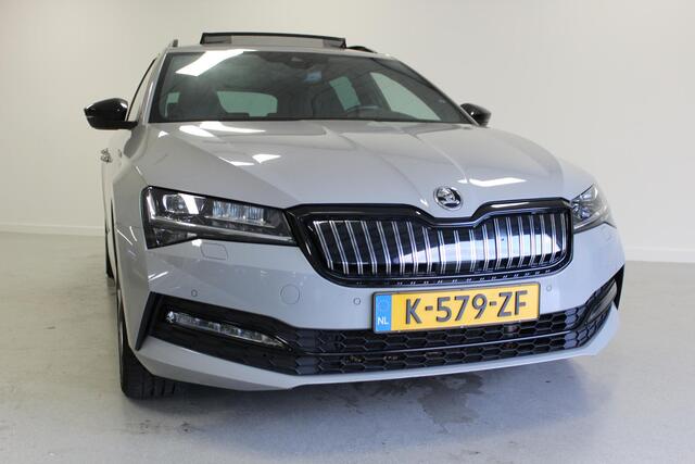 Skoda SUPERB Combi 1.4 TSI iV Sportline Business | PANO | WEGKL-TRHAAK | CARPLAY | E-KLEP | CAMERA | STOEL-VERW | CRUISE |