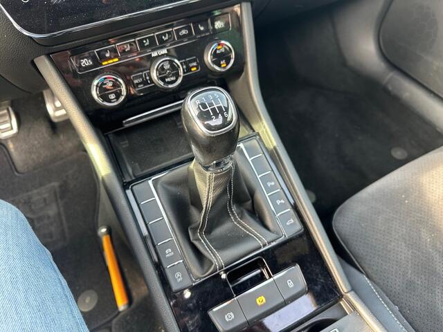 Skoda SUPERB 1.4 TSI Sportline, Pano, LED Matrix, Trekhaak, Carplay