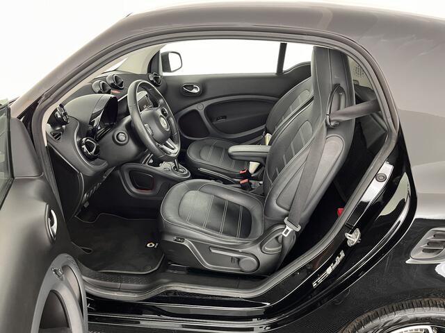 Smart FORTWO EQ Business Solution 18 kWh [3-Fase] ( SOH-93%) Aut. *PANO | LUXURY-LEATHER | NAVI-FULLMAP | CAMERA | HEATED-COMFORTSEATS | AIRCO | CRUISE | AMBIENT-LIGHT | 15''ALU*