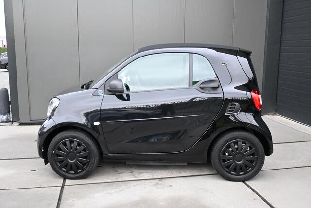 Smart FORTWO EQ Essential 18 kWh | STOELVERWARMING | CLIMATE CONTROL | ALL-SEASONBANDEN