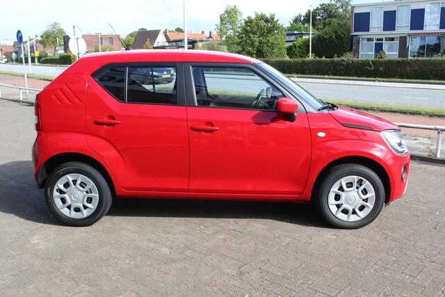 Suzuki IGNIS 1.2-83pk Smart Hybrid Comfort. Zeer nette en betrouwbare wagen, slechts ¤. 23,- wegenbelasting. Airco, telefoonvoorb., 5drs., DAB, boordcomputer, centr. port. vergr. afstand bed., LED verlichting etc.