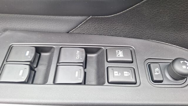 Suzuki S-Cross 1.4 Boosterjet Style Smart Hybrid RIJKLAAR PRIJS