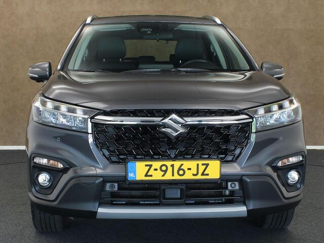 Suzuki S-Cross 1.5 Hybrid Style - AFNEEMBARE TREKHAAK 1200KG GEREMD TREKGEWICHT - PARKEERSENSOREN VOOR EN ACHTER - 360 GRADEN CAMERA - DODEHOEK DETECTIE - STOEL VERWARMING - NAVIGATIE - APPLE CARPLAY/ANDROID AUTO - KEYLESS ENTRY & START