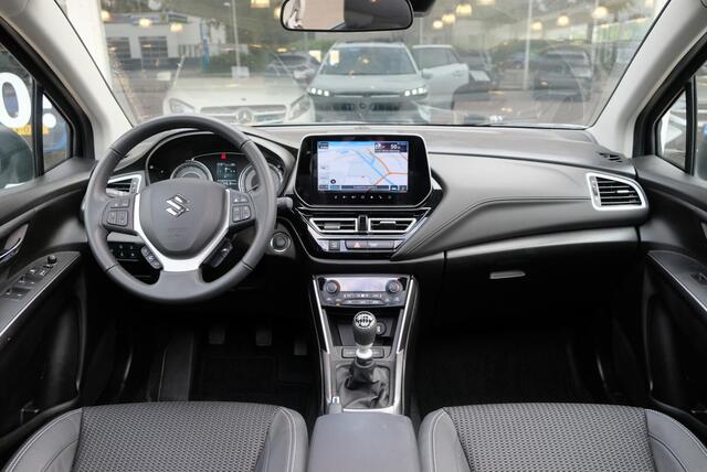 Suzuki S-Cross 1.4 Boosterjet 130pk Style Smart Hybrid | Navi | App Connect | Climate | Adaptive Cruise | Panoramadak | Camera | Keyless | Blind Spot