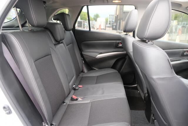 Suzuki S-Cross 1.4 Boosterjet 130pk Style Smart Hybrid | Navi | App Connect | Climate | Adaptive Cruise | Panoramadak | Camera | Keyless | Blind Spot