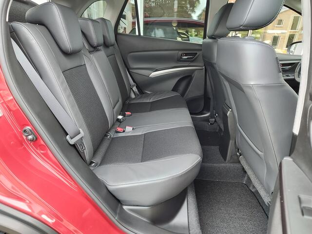 Suzuki S-Cross 1.4 BOOSTERJET STYLE SMART HYBRID Beschikbaar! | Met 6 JAAR GARANTIE! | Inclusief ¤ 2.000,- Voorraad Voordeel