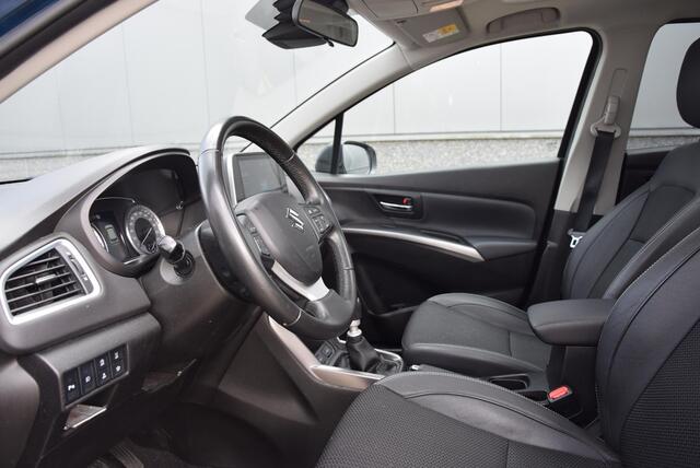 Suzuki S-Cross 1.4 Boosterjet Style Smart Hybrid | 1500kg-trekgewicht | 360 graden camera | elektrisch glazen panorama-dak |