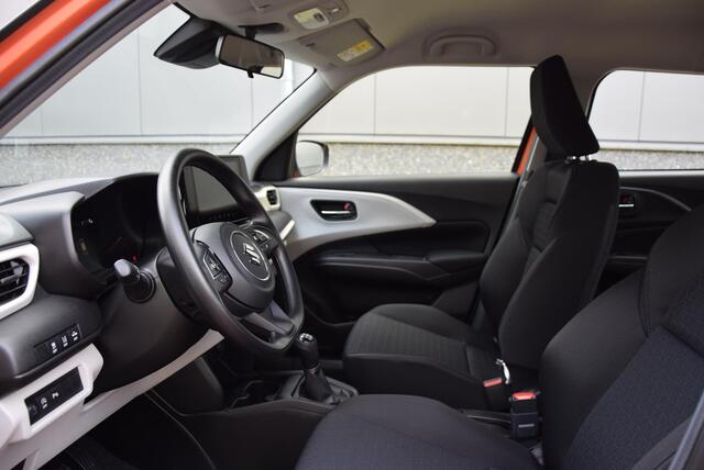 Suzuki SWIFT 1.2 Comfort Smart Hybrid | Van ¤21.995,- naar ¤19.995,-!! | 6 jaar garantie of 150.000 KM |