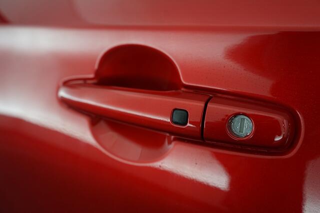 Suzuki SWIFT 1.2 Style Smart Hybrid