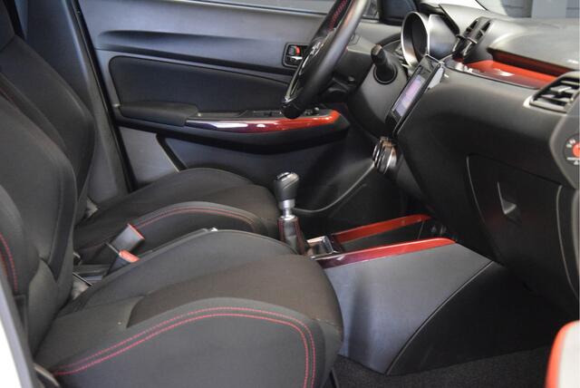 Suzuki SWIFT 1.4 Sport Xenon Clima Navi Camera Adapt Cruise 17inch! Nieuwstaat!