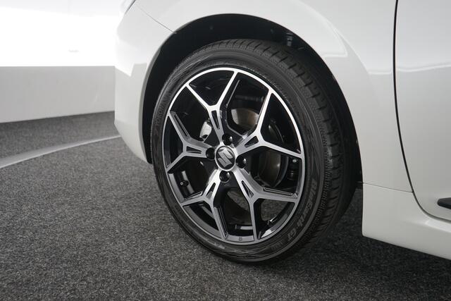 Suzuki SWIFT 1.2 Style Smart Hybrid