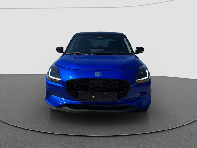 Suzuki SWIFT 1.2 Style Smart Hybrid | Stoelverwarming | Parkeersensoren | Achteruitrijcamera | Bi-tone Metallic lak |