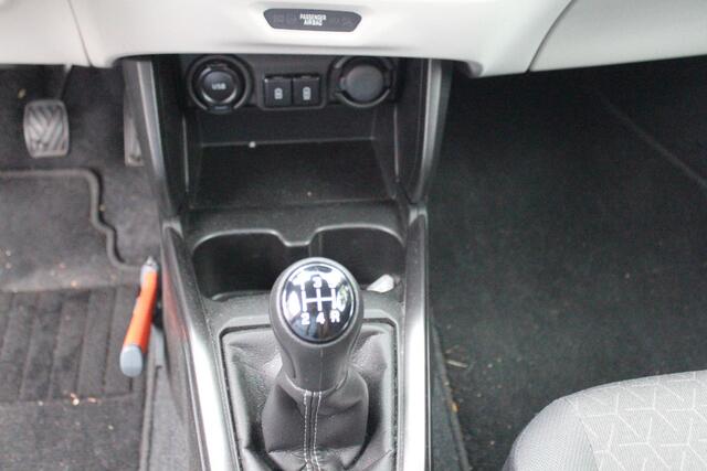 Suzuki SWIFT 1.2 Style Smart Hybrid