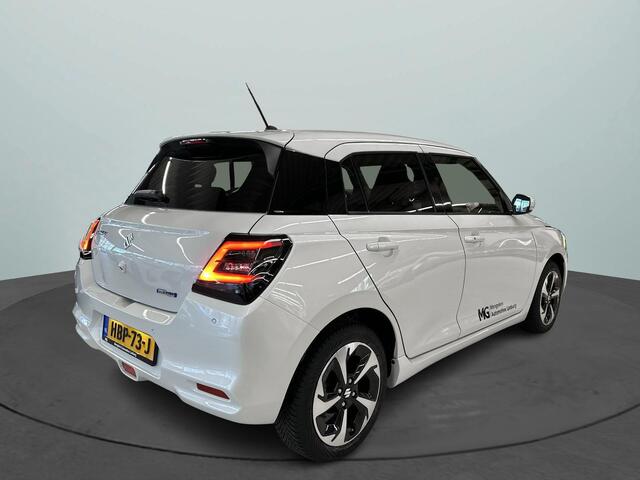Suzuki SWIFT 1.2 Style Smart Hybrid Climate Control / Cruise Control Adaptief / Navigatie / All-Seasonbanden / DEMO