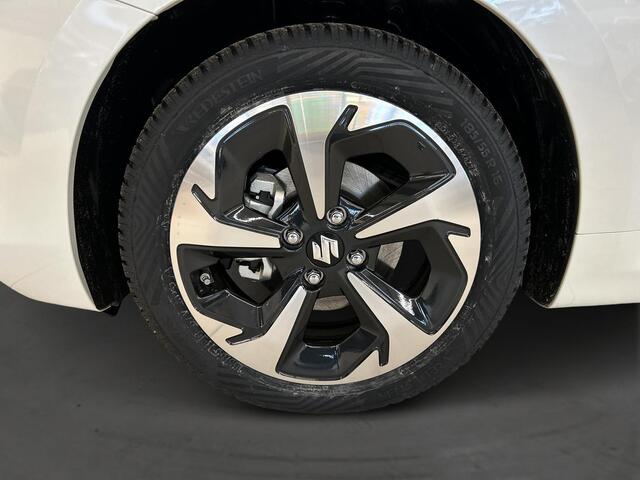 Suzuki SWIFT 1.2 Style Smart Hybrid Climate Control / Cruise Control Adaptief / Navigatie / All-Seasonbanden / DEMO