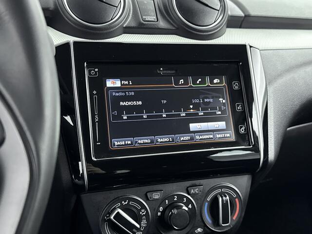 Suzuki SWIFT 1.2 Select Smart Hybrid Limited | Metaallak | Stoelverwarming | Parkeercamera |