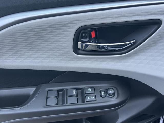 Suzuki SWIFT 1.2 Style Smart Hybrid