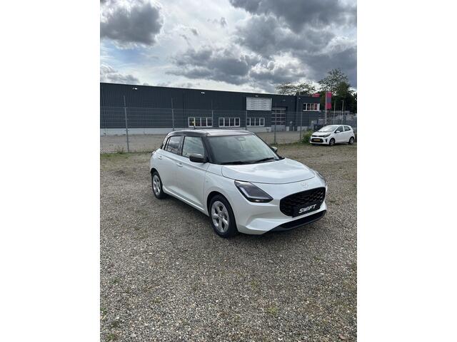 Suzuki SWIFT 1.2 Style Smart Hybrid