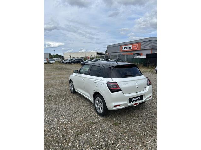 Suzuki SWIFT 1.2 Style Smart Hybrid