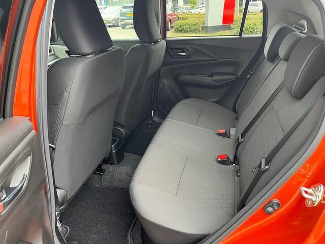 Suzuki SWIFT 1.2 Select Smart Hybrid | Direct uit voorraad leverbaar |