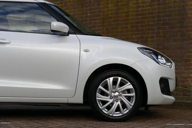 Suzuki SWIFT 1.2 Select Smart Hybrid | NAVIGATIE || RIJKLAARPRIJS |