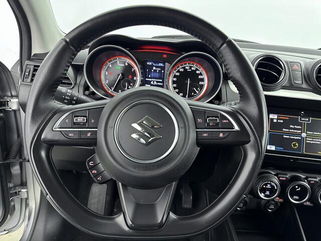 Suzuki SWIFT 1.2 Stijl Smart Hybrid | Navi | Stoelverwarming | Parkeercamera | Lichtmetalen Velgen | Mistlampen |